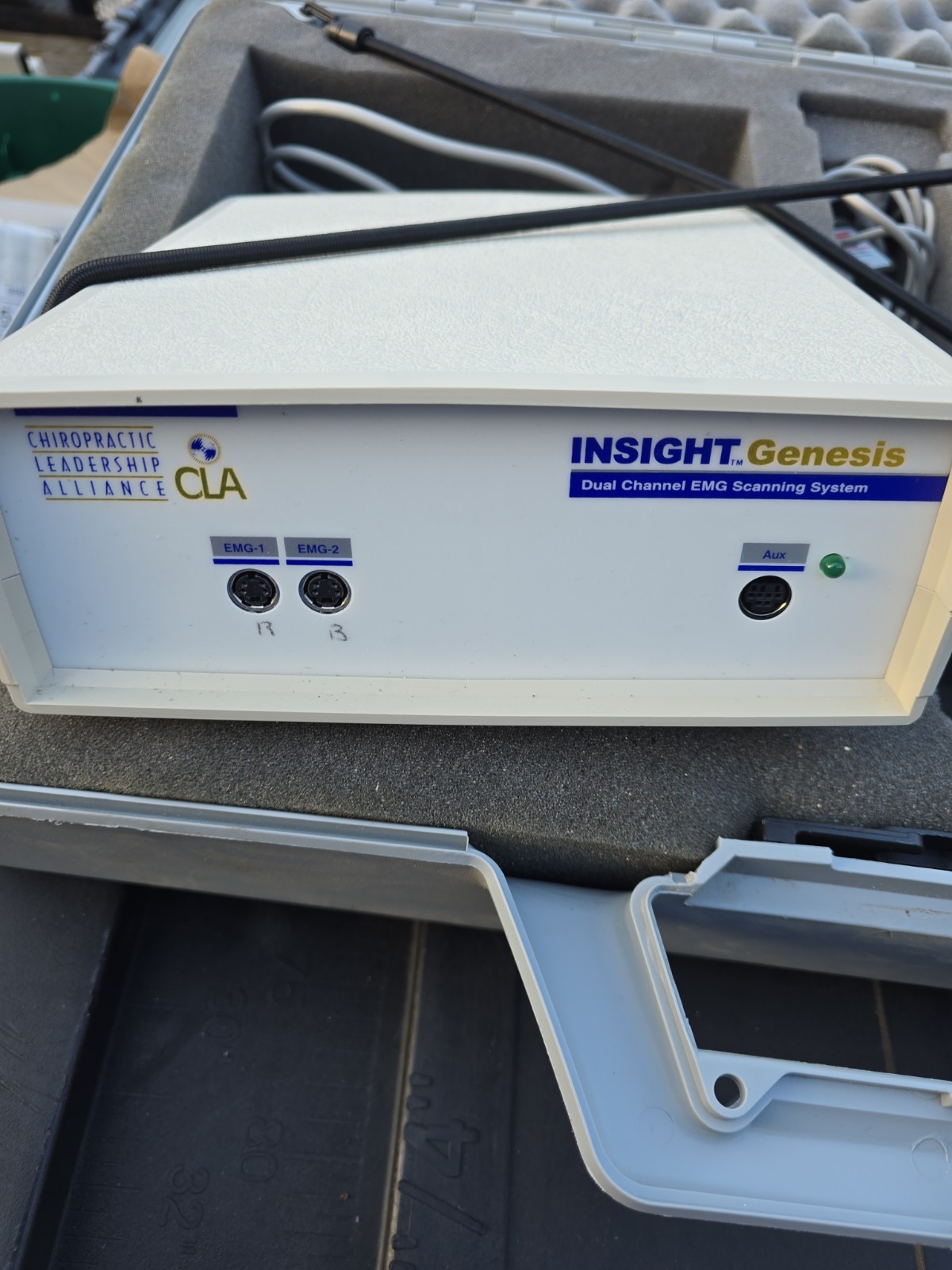 Insight Genesis Dual Channel EMG Scanning System Chiropractic w/ Case, Cables &