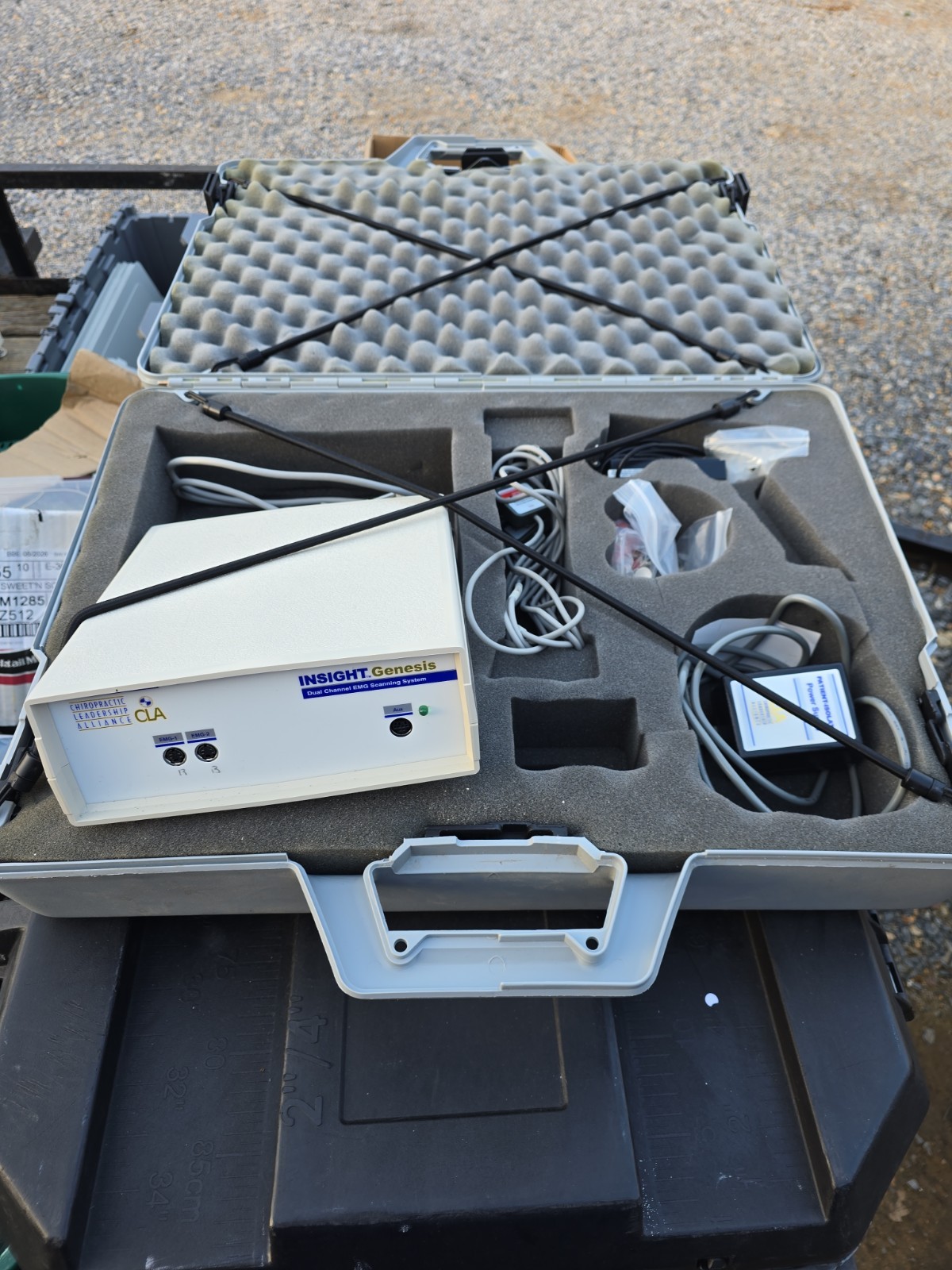 Insight Genesis Dual Channel EMG Scanning System Chiropractic w/ Case, Cables &